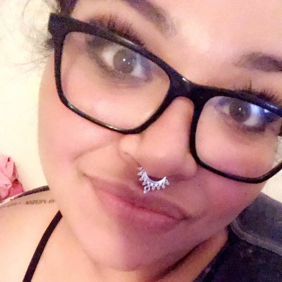 Meet your Posher, Erika - Picture 1 of 1